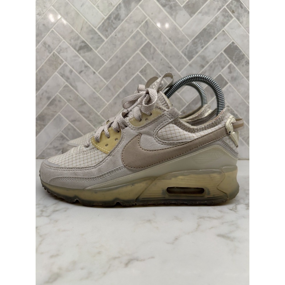Nike Air Max 90 Terrascape Sneakers Women's Size 6 Light Bone Lace-Up DC9450-001